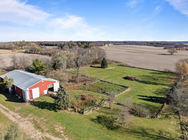 W1049 County Road D, Burlington, WI 53105
