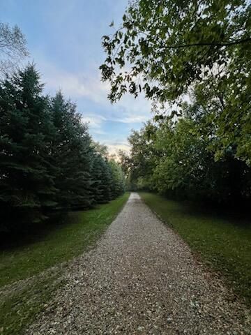 W1049 County Road D, Burlington, WI 53105