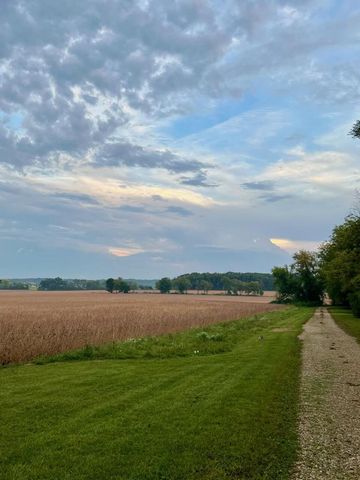 W1049 County Road D, Burlington, WI 53105