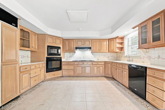 7430 Wild Eagle St, San Antonio, TX 78255