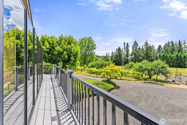 1677 North Fork Road, Chehalis, WA 98532