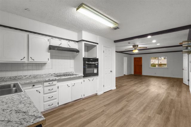 501 Franklin Drive, Euless, TX 76040