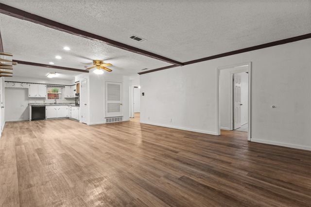 501 Franklin Drive, Euless, TX 76040