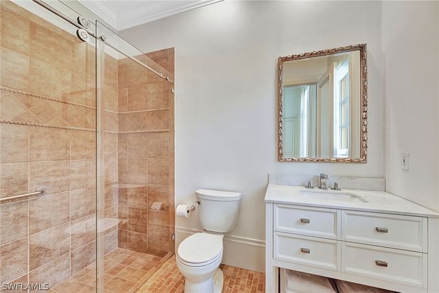 2052 Isla Vista LN, Naples, FL 34105