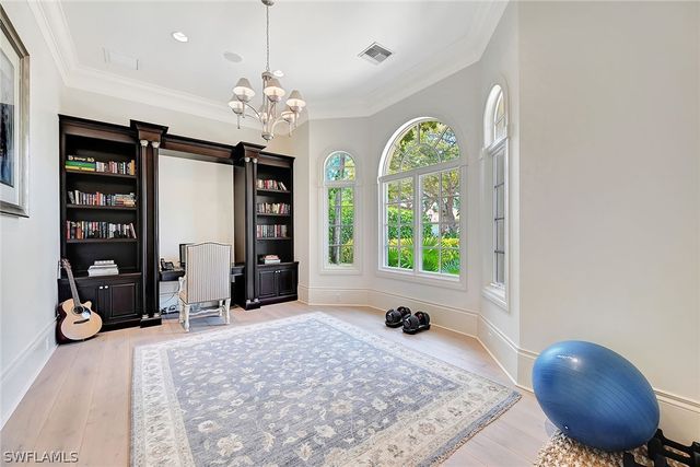 2052 Isla Vista LN, Naples, FL 34105