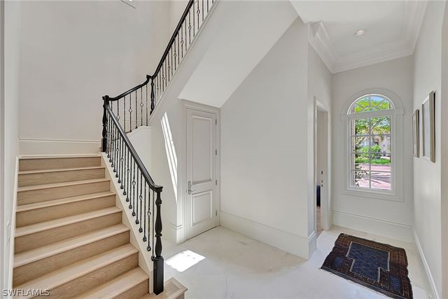 2052 Isla Vista LN, Naples, FL 34105