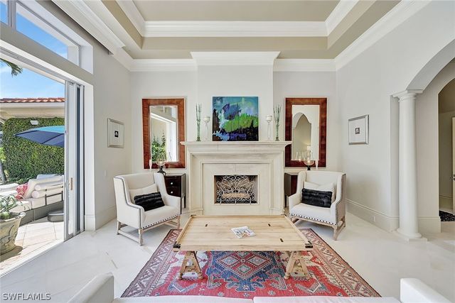 2052 Isla Vista LN, Naples, FL 34105