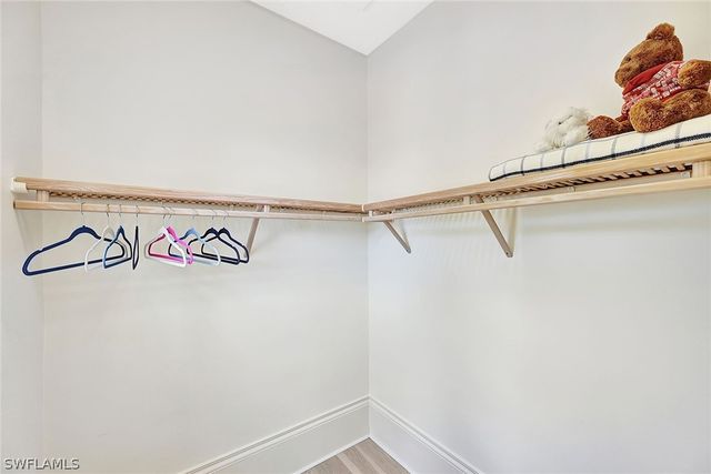 2052 Isla Vista LN, Naples, FL 34105