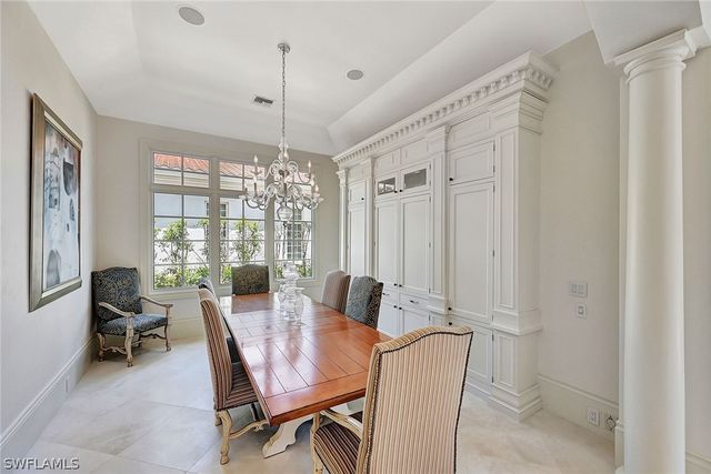 2052 Isla Vista LN, Naples, FL 34105