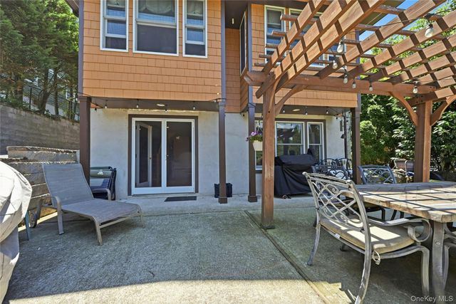 29 Vail Street, Northport, NY 11768