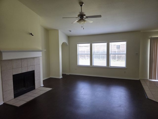 4016 Tarpon Springs Drive, Fort Worth, TX 76123