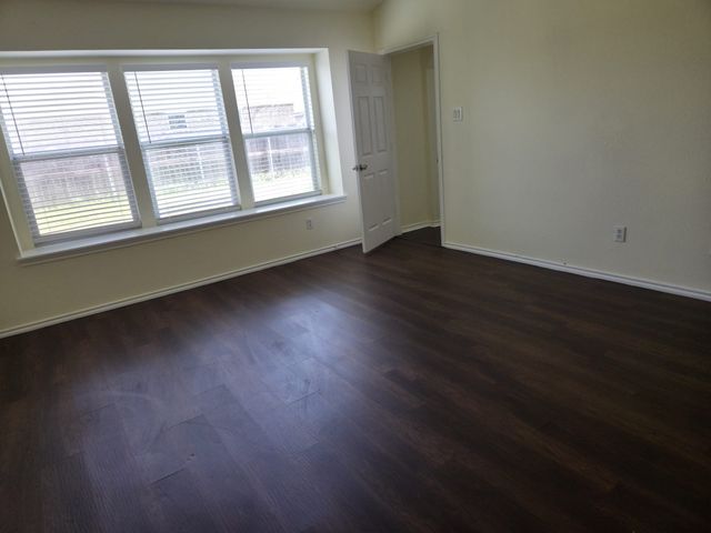 4016 Tarpon Springs Drive, Fort Worth, TX 76123