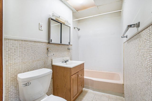 351 Burlington Beach Road, Valparaiso, IN 46383