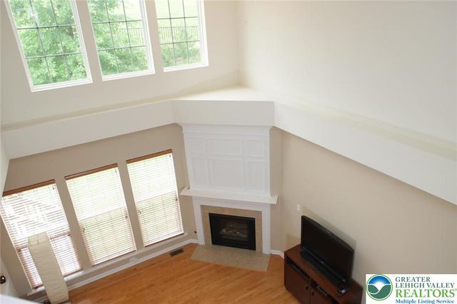 1812 MAJESTIC Drive, South Whitehall Twp, PA 18069