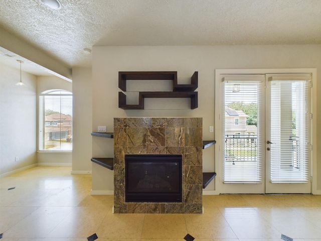 2611 Lawrence Street, Houston, TX 77008