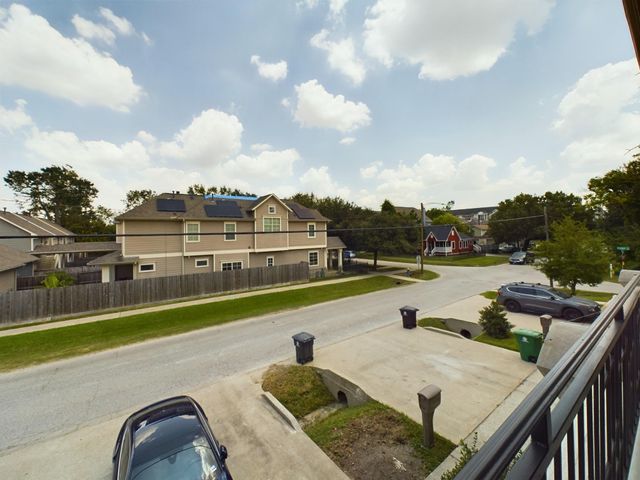 2611 Lawrence Street, Houston, TX 77008