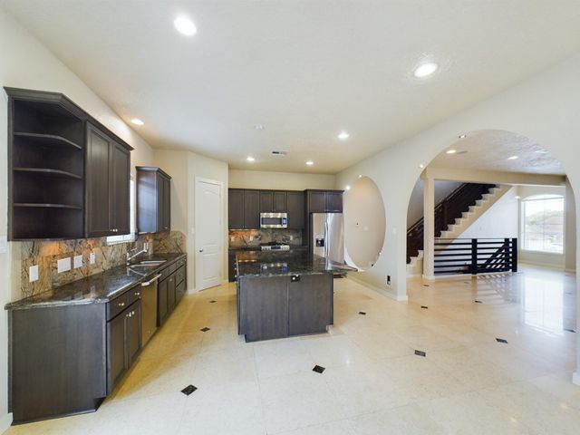 2611 Lawrence Street, Houston, TX 77008