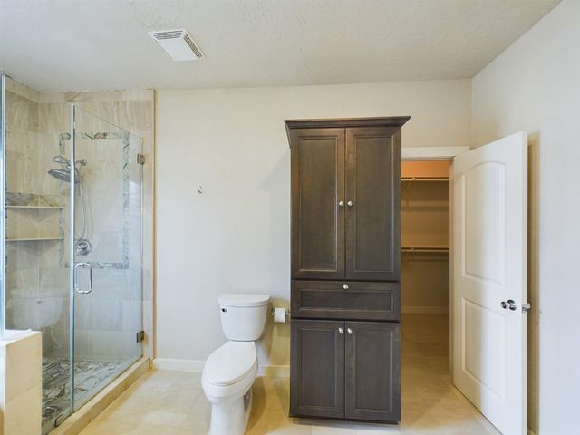 2611 Lawrence Street, Houston, TX 77008