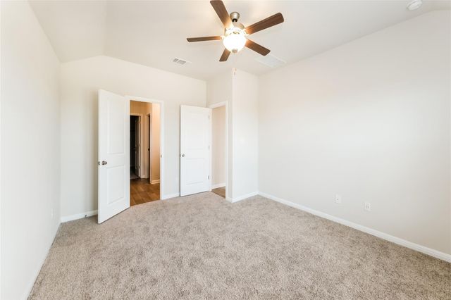 1021 Round Bale RD, Hutto, TX 78634