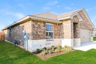 1021 Round Bale RD, Hutto, TX 78634