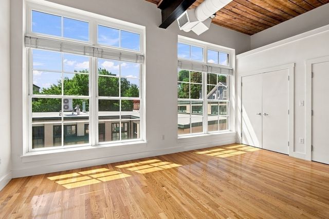 155 Brookline St 8, Cambridge, MA 02139