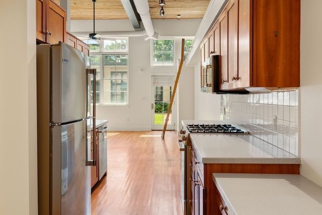 155 Brookline St 8, Cambridge, MA 02139