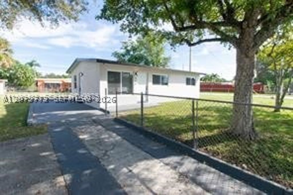 916 SW 24th Ave 0, Fort Lauderdale, FL 33312