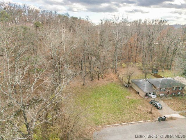 312 Pimlico Drive, New Albany, IN 47150