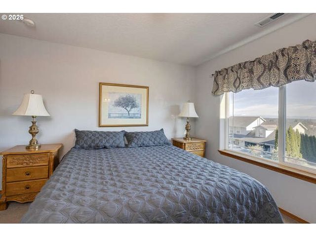 1038 Sw ARROWHEAD Pl, Dundee, OR 97115