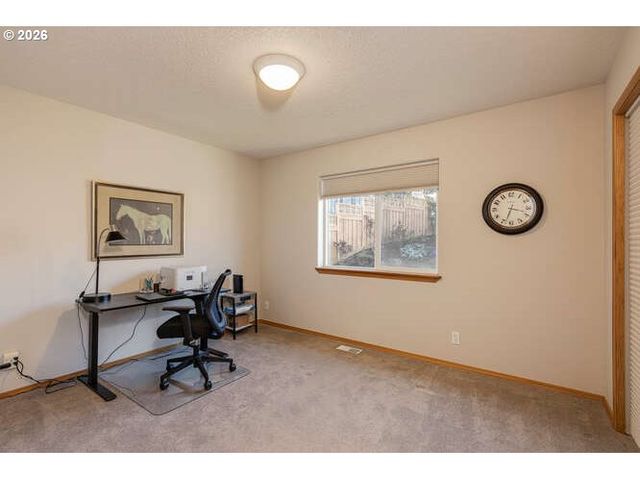 1038 Sw ARROWHEAD Pl, Dundee, OR 97115