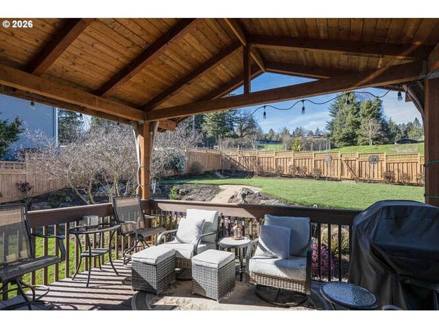 1038 Sw ARROWHEAD Pl, Dundee, OR 97115