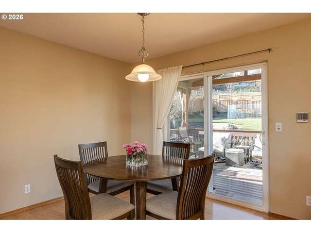 1038 Sw ARROWHEAD Pl, Dundee, OR 97115