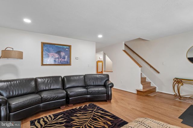 18219 FOX CHASE CIR, Olney, MD 20832