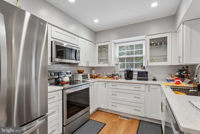 18219 FOX CHASE CIR, Olney, MD 20832