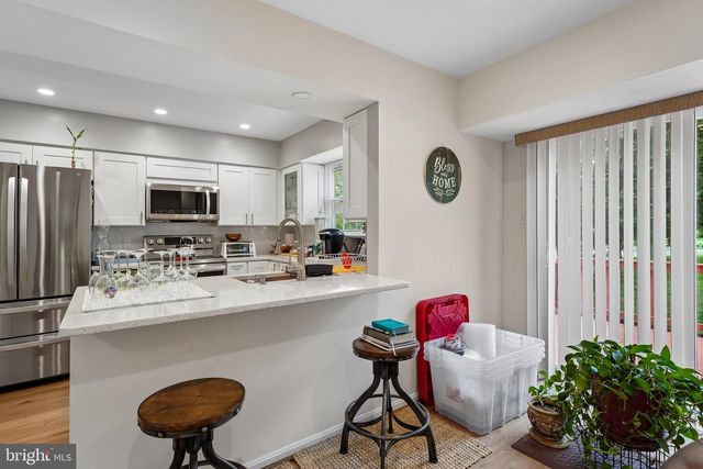 18219 FOX CHASE CIR, Olney, MD 20832