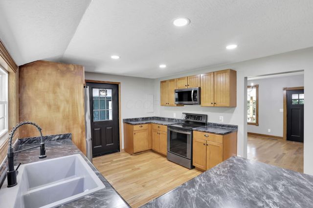 2128 N County Road 51, Somerset, OH 43783