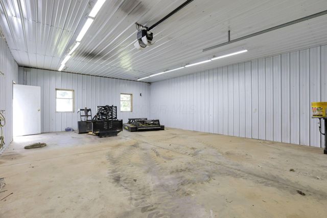 2128 N County Road 51, Somerset, OH 43783
