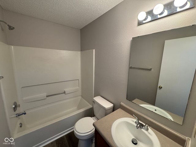 2431 Redland Lane, Indianapolis, IN 46217