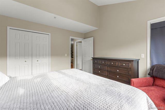 2868 Van Alstyne Street 22, Wyandotte, MI 48192
