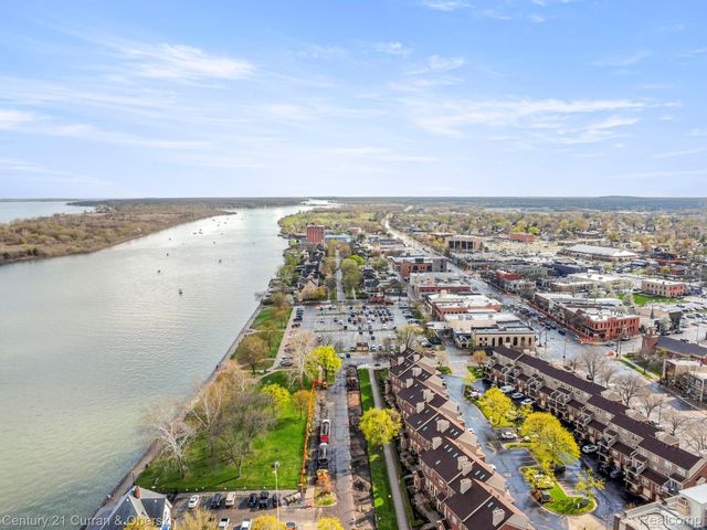 2868 Van Alstyne Street 22, Wyandotte, MI 48192