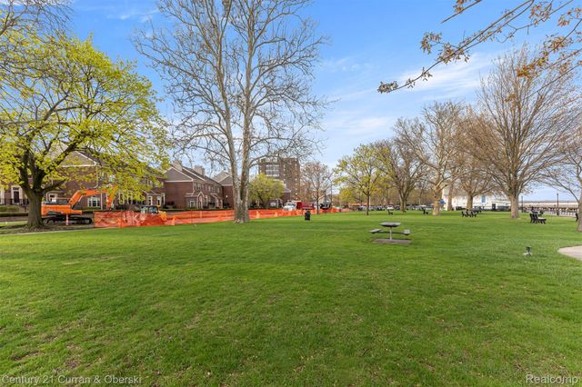 2868 Van Alstyne Street 22, Wyandotte, MI 48192