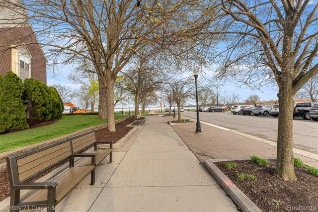 2868 Van Alstyne Street 22, Wyandotte, MI 48192