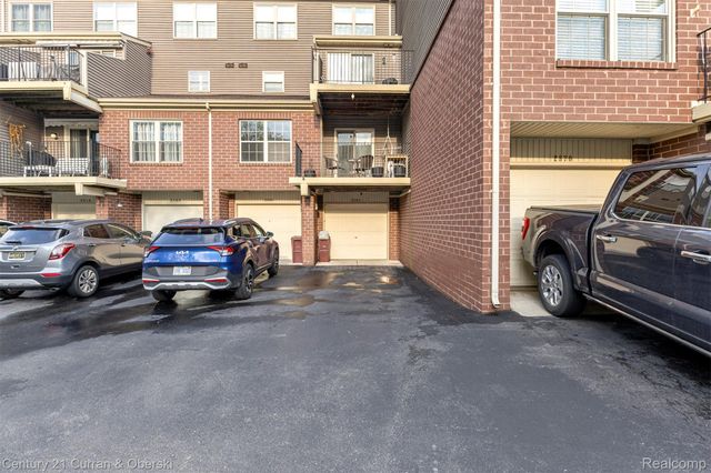 2868 Van Alstyne Street 22, Wyandotte, MI 48192