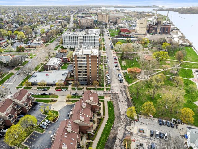 2868 Van Alstyne Street 22, Wyandotte, MI 48192