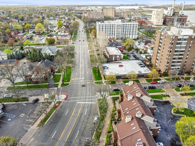 2868 Van Alstyne Street 22, Wyandotte, MI 48192