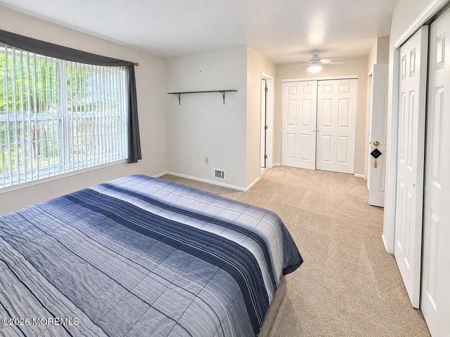 512 Woodbine Lane, Lakewood, NJ 08701