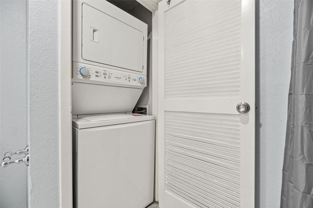 2021 Spenwick Drive 712, Houston, TX 77055