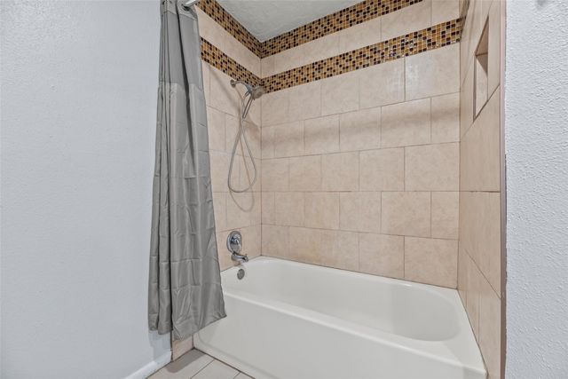 2021 Spenwick Drive 712, Houston, TX 77055