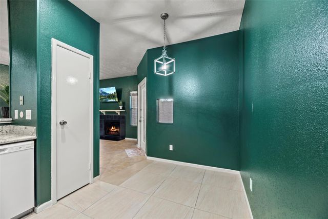 2021 Spenwick Drive 712, Houston, TX 77055