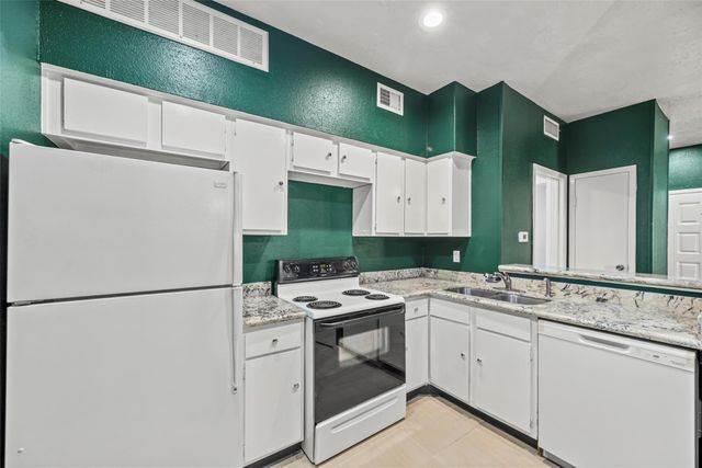 2021 Spenwick Drive 712, Houston, TX 77055